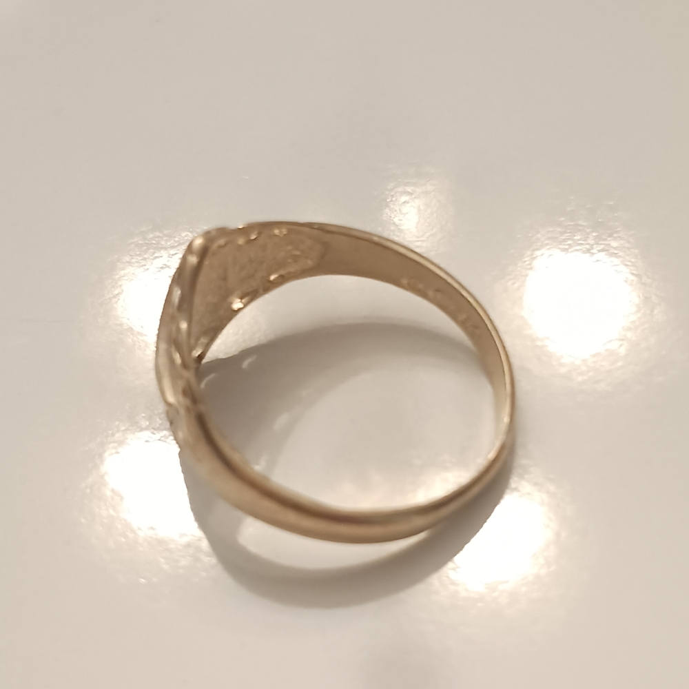 Ring - Picture 3 of 7